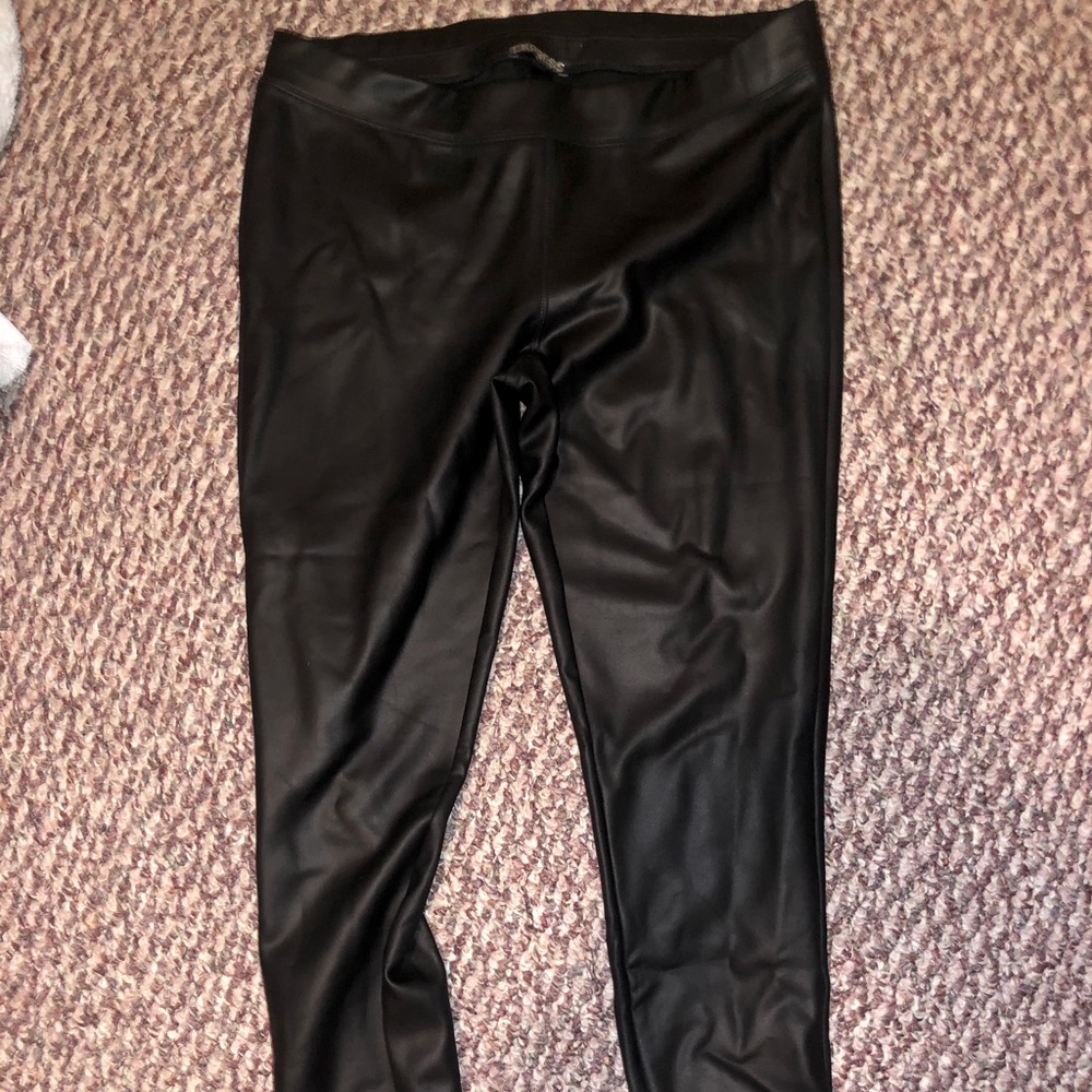 Leather leggings